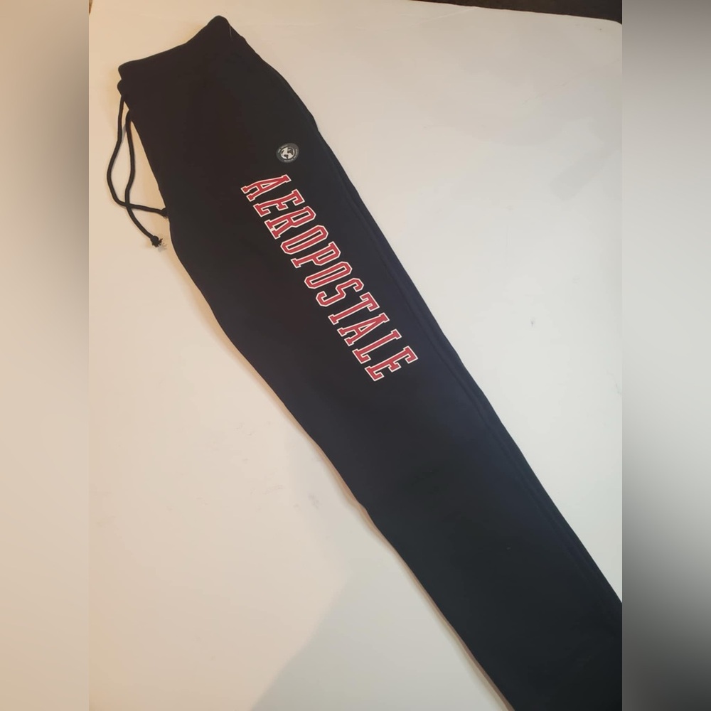 Aeropostale joggers NWT